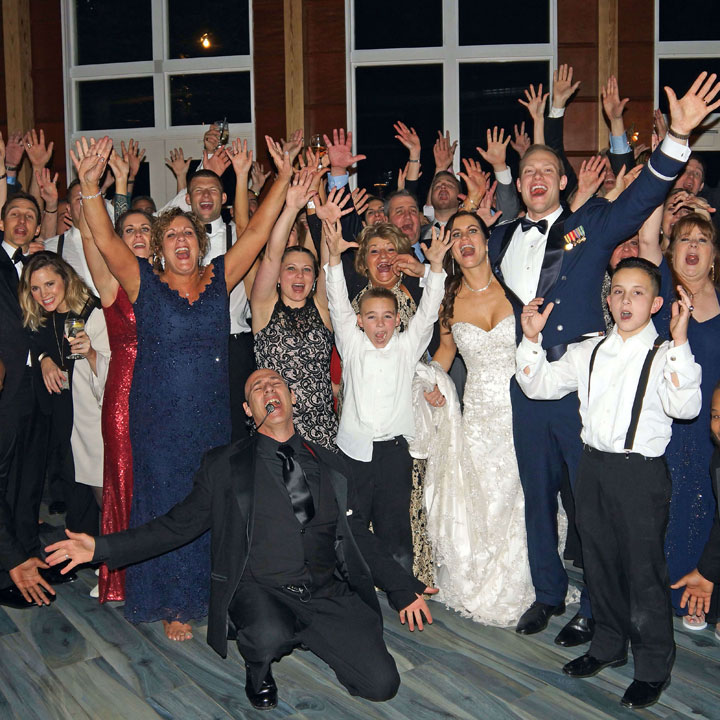 stone-house-wedding-bride-groom